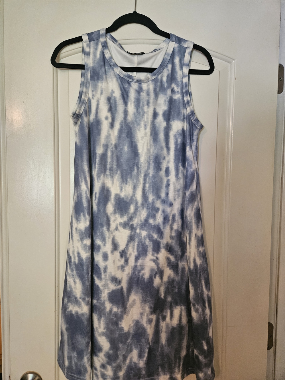 SHEIN Blue and White Tie-Dye Sleeveless Mini Dress